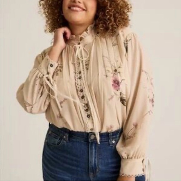 torrid Tops - NWT Torrid Festi Ivory Floral Pleated Ruffle Neck Ribbon Accent Romantic Blouse